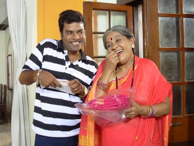 Bharat Jadhav in Chal Love Kar (2009)