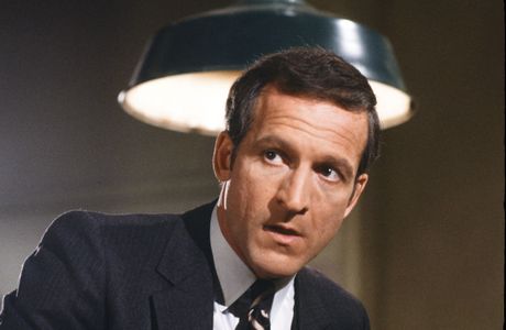 Daniel J. Travanti in Hill Street Blues (1981)