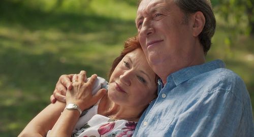 Zlata Adamovská and Bolek Polívka in Women on the Run (2019)