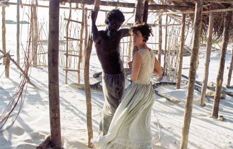 Fernanda Torres and Seu Jorge in House of Sand (2005)
