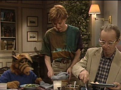 Paul Fusco, Anne Schedeen, and Max Wright in ALF (1986)