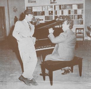 Billy Gilbert and Gilbert Roland in Angels with Broken Wings (1941)