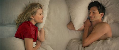 Reese Witherspoon and Ashton Kutcher in Your Place or Mine (2023)