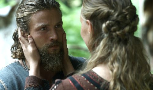 Leo Suter and Frida Gustavsson in Vikings: Valhalla (2022)