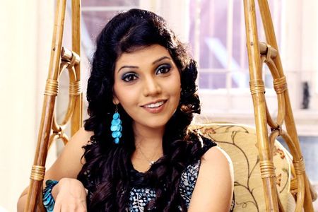 Mukta Barve in Badam Rani Gulam Chor (2012)