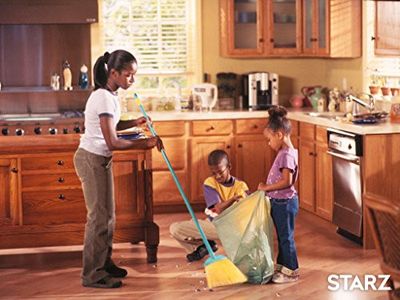 Jeremy Suarez, Camille Winbush, and Dee Dee Davis in The Bernie Mac Show (2001)