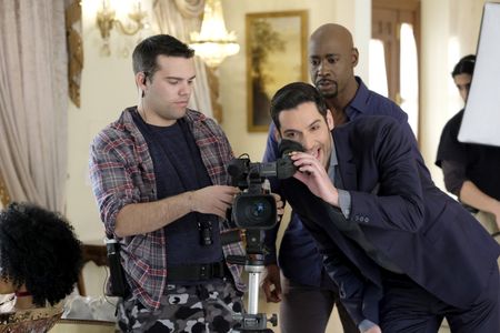 Tom Ellis and D.B. Woodside in Lucifer (2016)