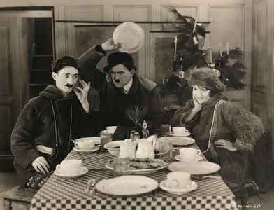 Clyde Cook, Edgar Kennedy, and Sybil Seely in The Eskimo (1922)