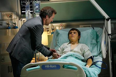 Hugh Laurie and Nick Lane in House (2004)