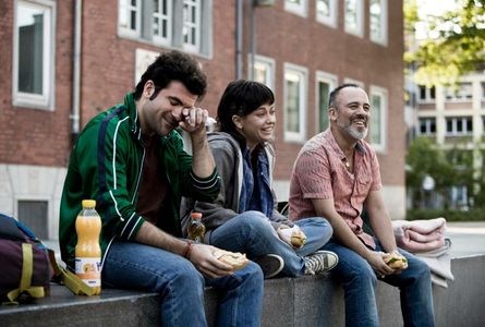 Javier Gutiérrez, Anna Castillo, and Pep Ambròs in The Olive Tree (2016)