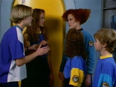 Marzena Godecki and David Hoflin in Ocean Girl (1994)