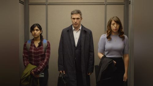 Jack Davenport, Rebecca Humphries, and Hiftu Quasem in Ten Percent (2022)