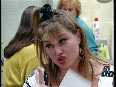 Maya van den Broecke, Marjolein Keuning, and Rick Nicolet in Vrouwenvleugel (1993)