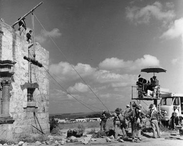 Laurence Harvey and William H. Clothier in The Alamo (1960)