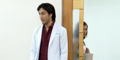 Rafa Siguion-Reyna and Kyline Alcantara in Kambal, karibal (2017)