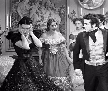 Rosa Maria Sardà, Núria Espert, and Enric Majó in Lletres catalanes (1974)