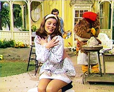Sharon Baird and Emily Peden in New Zoo Revue (1972)