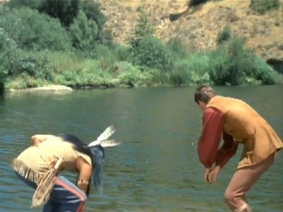 Ed Ames and Fess Parker in Daniel Boone (1964)