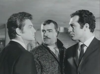 Ekrem Bora, Fikret Hakan, and Hayati Hamzaoglu in Silahlari ellerinde öldüler (1967)