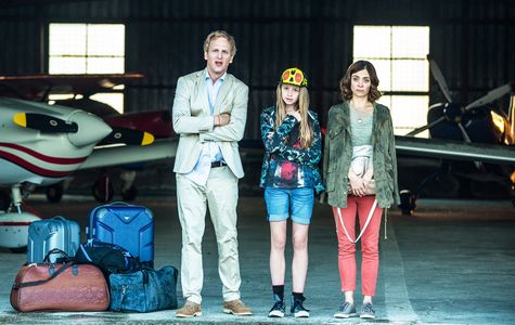 Kai Lentrodt, Julia Richter, and Flora Li Thiemann in Nelly's Adventure (2016)