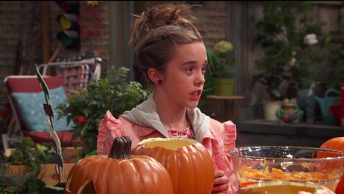 Still Of Jenna Davis in Raven's home (2018)
