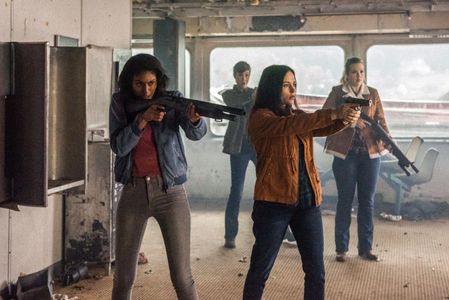 Kim Rhodes, Briana Buckmaster, Katherine Ramdeen, and Clark Backo in Supernatural (2005)