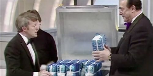 Paul Daniels and Robert Maxwell in The Paul Daniels Magic Show: Episode #6.9 (1984)
