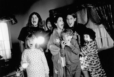 Jennifer Love Hewitt, Mooky Arizona, Herbert Russell, Kyle Howard, Amy Sakasitz, Alex Seltz-Wald, and Josh Wolford in Ho