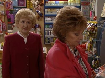Eileen Derbyshire and Barbara Knox in Coronation Street (1960)