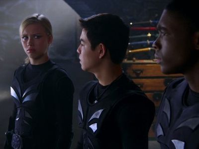 Carlos Knight, Ryan Potter, and Gracie Dzienny in Supah Ninjas (2011)