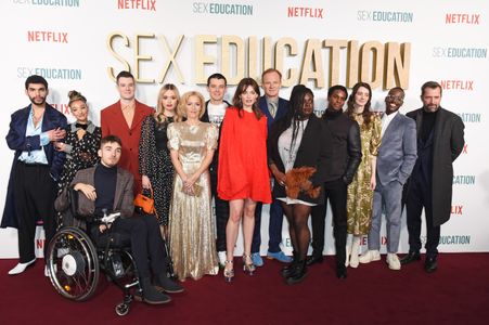 Gillian Anderson, Alistair Petrie, James Purefoy, Patricia Allison, Aimee Lou Wood, George Robinson, Asa Butterfield, Ke
