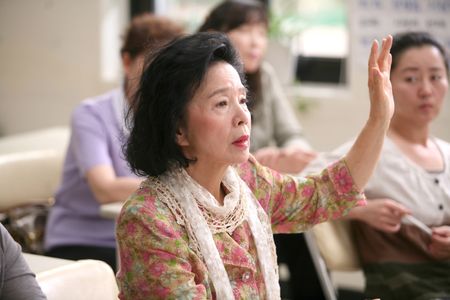 Yun Jeong-hie in Poetry (2010)