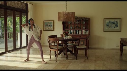Dania Arancha in Unpacking (2022)