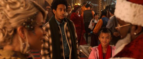 Lucille, Ludacris, Madison Skye Validum, Zulay Henao, and Lil Rel Howery in Dashing Through the Snow (2023)