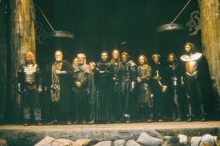 Antonio Banderas, Richard Bremmer, Tony Curran, John DeSantis, Mischa Hausserman, Neil Maffin, Asbjørn 'Bear' Riis, Cliv