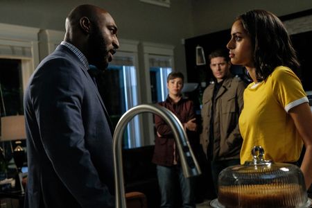 Jensen Ackles, Adrian Holmes, Kim Rhodes, and Clark Backo in Supernatural (2005)