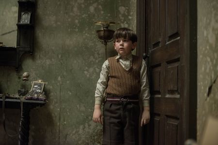 Oaklee Pendergast in The Woman in Black 2: Angel of Death (2014)