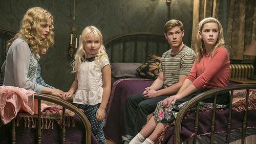 Heather Graham, Kiernan Shipka, Mason Dye, and Ava Telek in The Dollanganger Saga (2014)