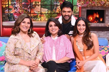 Archana Puran Singh, Neetu Singh, Kapil Sharma, and Kiara Advani in The Kapil Sharma Show: Jugg Jugg Jeeyo with Kapil Sh
