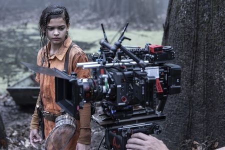 Zoey Merchant in behind the scenes of Fear The Walking Dead (All I See Is Red)