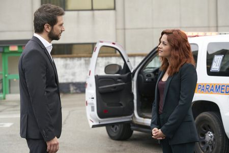 Luke Roberts and Sarah Greene in Ransom (2017)