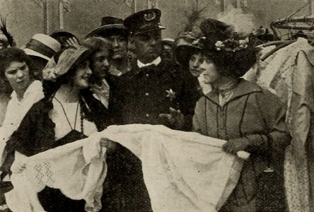 Margarita Fischer in Suzanna's New Suit (1914)