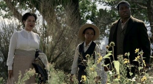 Westworld still w Brigid Coulter, Regi Davis, and Mataeo Mingo.