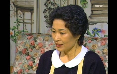 Hye-ja Kim in Mother's Sea (1993)