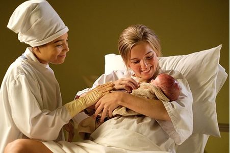 Hannah Rae in Call the Midwife
