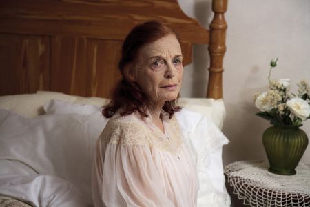 Iris Karina in the leading role of Sophia in Where We Begin