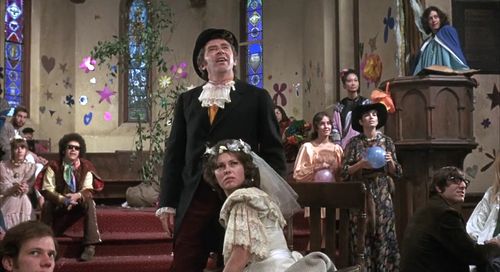 James Broderick, Tina Chen, Arlo Guthrie, and Patricia Quinn in Alice's Restaurant (1969)