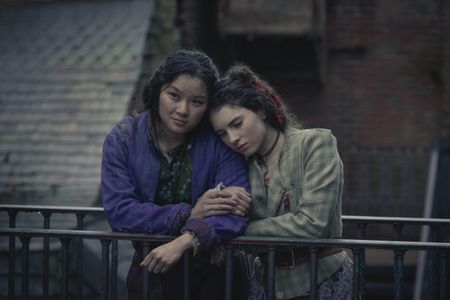 Thaddea Graham and Darci Shaw in The Irregulars (2021)