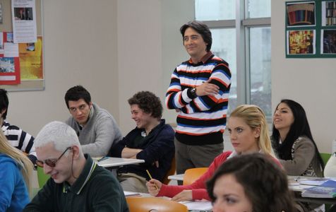 Murat Arkin, Eda Ece, and Sezer Aricay in Pis Yedili (2011)