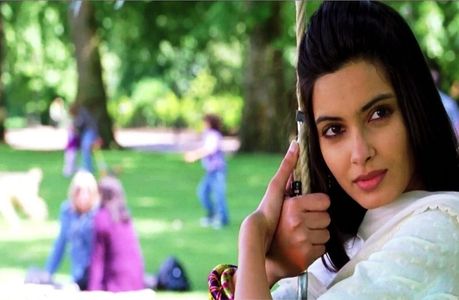 Diana Penty in Cocktail (2012)